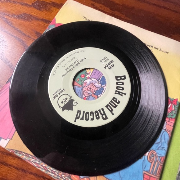 The Night Before Christmas Record and Book 45 RPM 7” w/ A Visit from St Nick bk - Picture 5 of 12